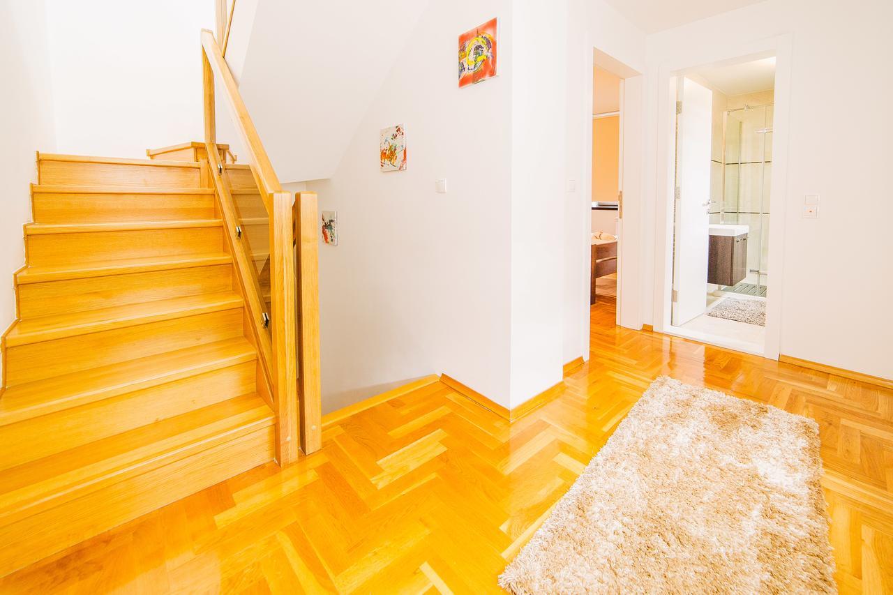 Luxury 3 Story House- Best View Сараево Экстерьер фото