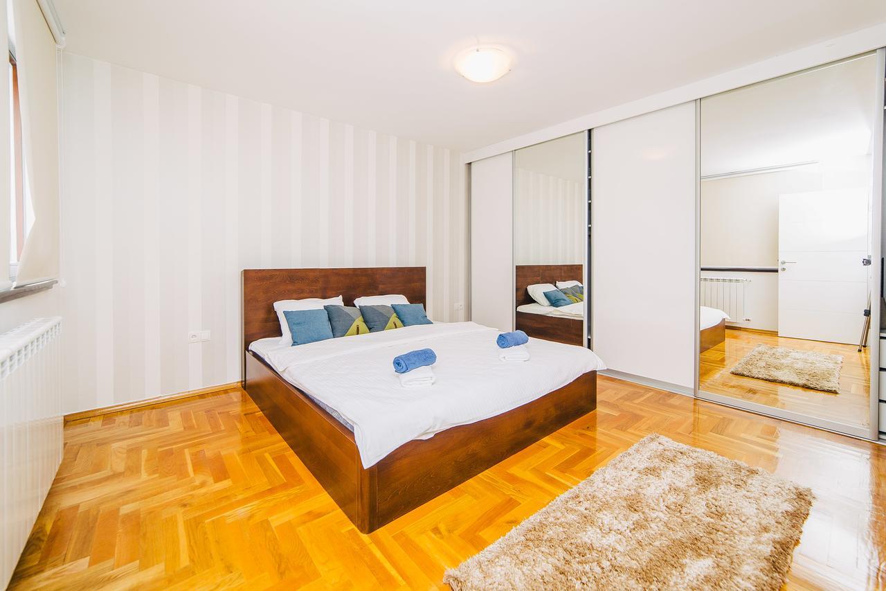 Luxury 3 Story House- Best View Сараево Экстерьер фото